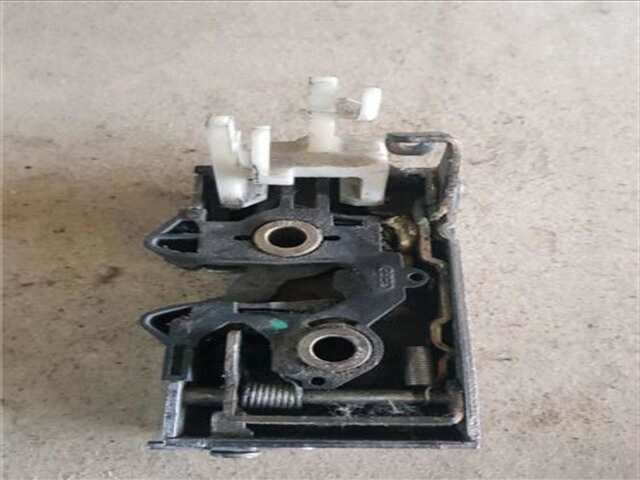 Foto 2ª: Cerradura Puerta Trasera Izquierda Audi 80 1.9 TDI [1Z]