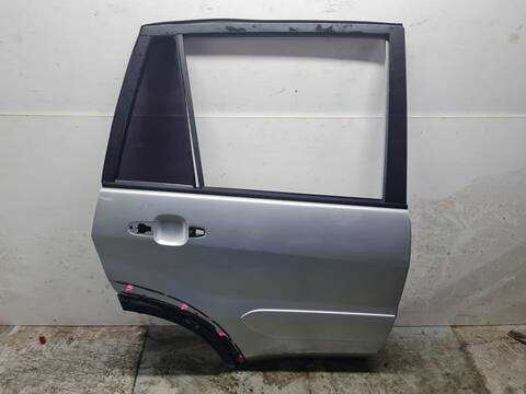 Puerta Trasera Derecha Toyota Rav4 2.0 D-4D EXECUTIVE 4X4 2003 ) 116CV 85KW