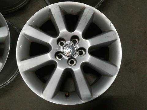 Foto 3ª: Juego LLantas Toyota Avensis 1.8 SOL SEDAN 4-PTAS.) BERLINA 129CV 95KW [1ZZFE] (2006)