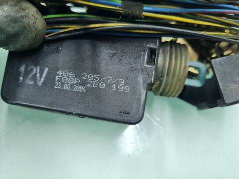 Foto 3ª: Cerradura Puerta Delantera Derecha Mercedes Sprinter 413 CDI 904.612-613) 129CV 95KW CAJA ABIERTA [611981] (2005)