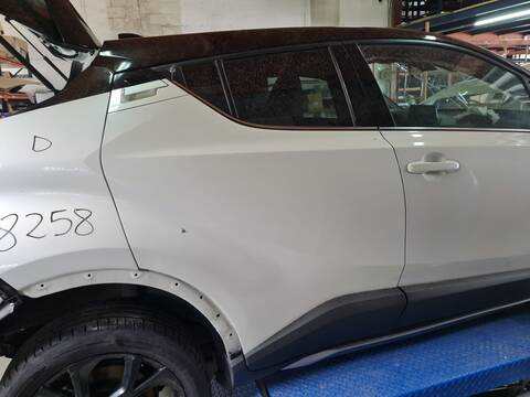 Puerta Trasera Derecha Toyota CHR HYBRID DYNAMIC PLUS 122CV