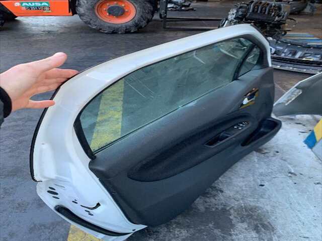Foto 2ª: Puerta Delantera Izquierda Citroen DS3 1.2 12V82CV 0CV [HMZ] (2015)