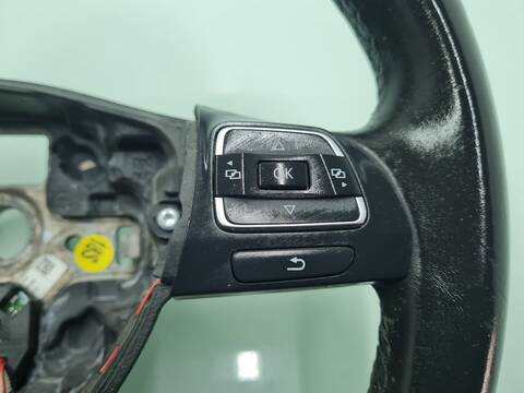 Foto 4ª: Volante Volkswagen Tiguan T1 BLUEMOTION 110CV 81KW [CFFD] (2014)