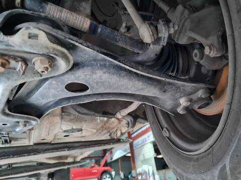 Brazo Suspension Delantero Izquierdo Peugeot 208 BUSINESS LINE 68CV 50KW