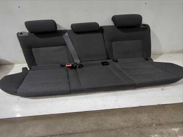 Foto 3ª: Asientos Traseros Volkswagen Golf 1.6 TDI 105CV [CAYC] (2009)