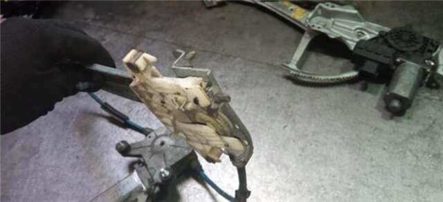 Foto 3ª: Elevalunas Eléctrico Delantero Derecho Peugeot 406 2.0 HDI 110 [RHZ (DW10ATED)]