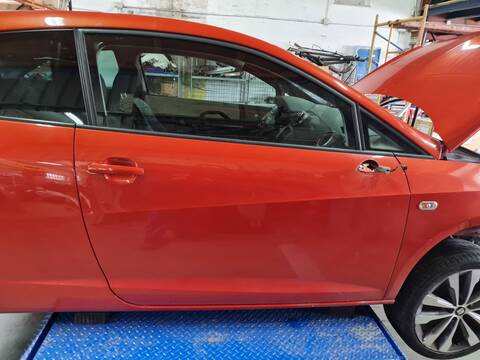Puerta Delantera Derecha Seat Ibiza FR 105CV 77KW