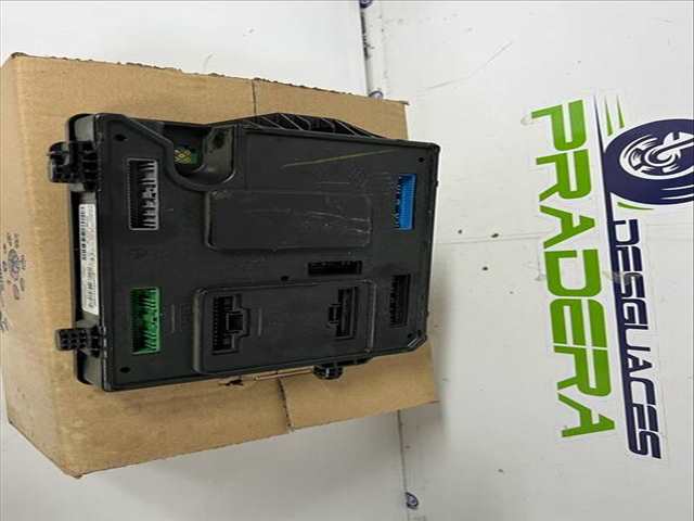 Caja Reles Fusibles Renault Megane DYNAMIQUE III COUPE 131CV 96KW