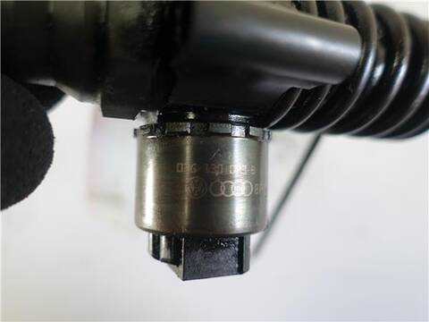 Foto 3ª: Inyectores Audi A3 2.0 TDI 16V 140CV 103KW [BKD] (2003)