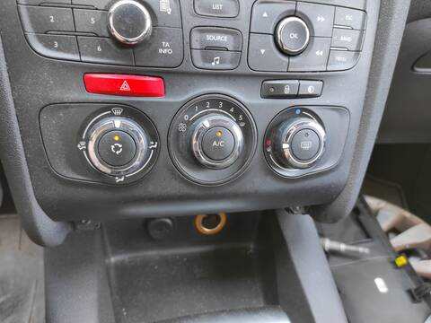 Mando Calefacción A. A. Citroen C4 9HP BERLINA