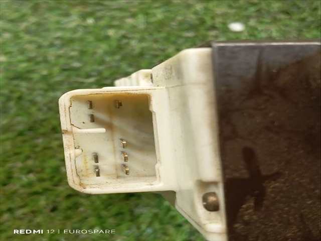 Foto 3ª: Botonera Elevalunas Toyota Land Cruiser 3.0 D KDJ90 GX 3P [1KD-FTV] (2002)