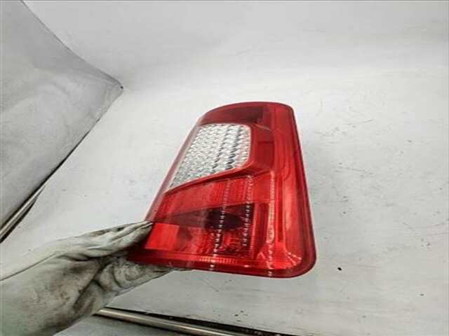 Foto 2ª: Piloto Trasero Derecho Ford Transit 1.8 FURGÓN FT 200S BASE (2009- ) [1.8 LTR. - 66 KW TDCI CAT] CONNECT (TC7)(2002 _)