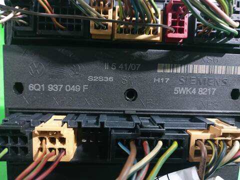 Foto 2ª: Caja Reles Fusibles Seat Ibiza COOL 101CV [ATD] (2001)