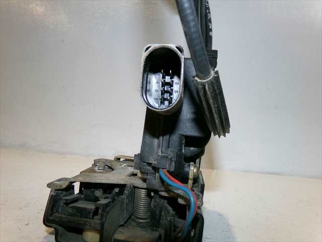Foto 4ª: Cerradura Puerta Delantera Derecha Volkswagen Beetle 2.0 G 1998-2005 [AQY] (2000)