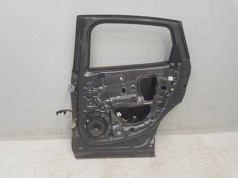 Foto 2ª: Puerta Trasera Derecha Renault Arkana TECHNO 130CV 97KW