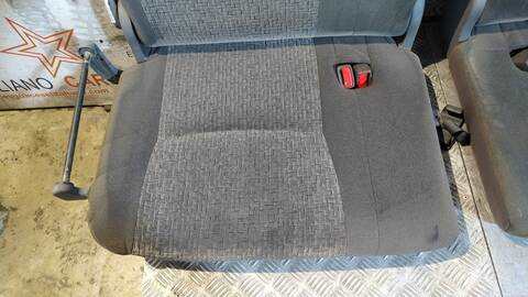 Foto 3ª: Asientos Tercera Fila Toyota Land Cruiser 3.0 D-4D GX 163CV 120KW [1KDFTV] (2004)