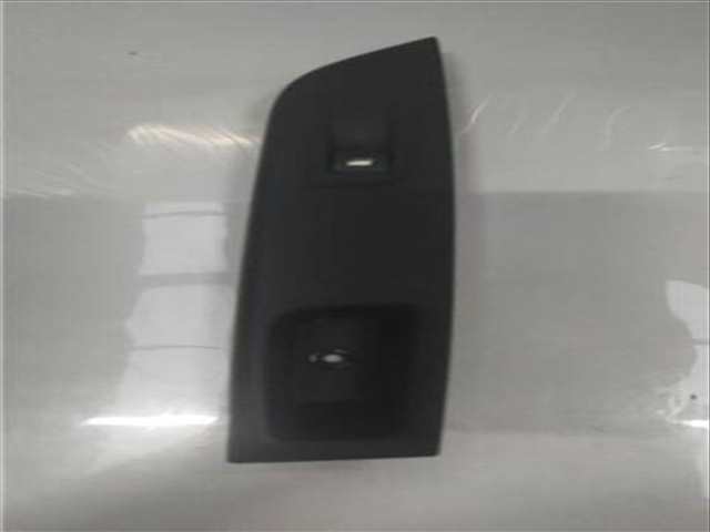 Botonera Elevalunas Opel Corsa 1.5 68) 102CV 75KW