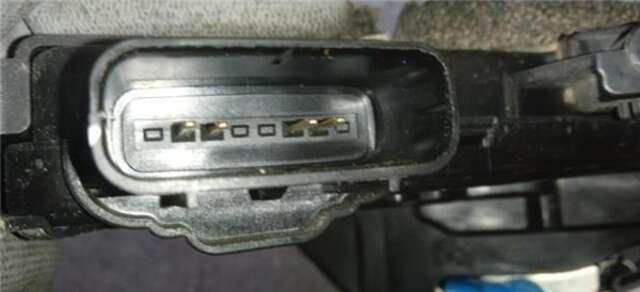 Foto 3ª: Cerradura Puerta Trasera Derecha Kia Stonic 1.6 BUSINESS [1.6 LTR. - 81 KW CRDI CAT] [D4FB]
