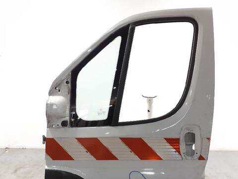 Foto 3ª: Puerta Delantera Izquierda Peugeot Boxer 335 L1H2 PRO BLUEHDI 165 START STOP 165CV 121KW FURGON [4H03] (2020)