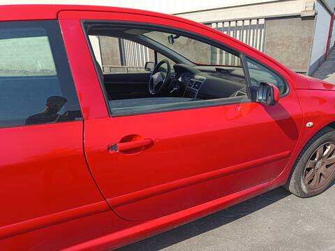 Puerta Delantera Derecha Peugeot 307 NFU