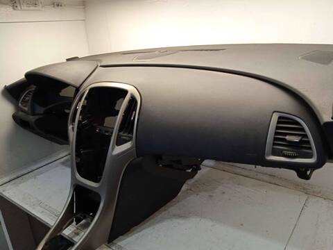 Foto 3ª: Salpicadero Opel Astra 1.3 16V CDTI 95CV 70KW [A13DTE] (2011)