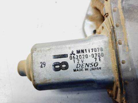 Foto 3ª: Elevalunas Eléctrico Delantero Derecho Mitsubishi Montero 3.2 DI-D INTENSE 3-PTAS.) 160CV 118KW [4M41] (2004)