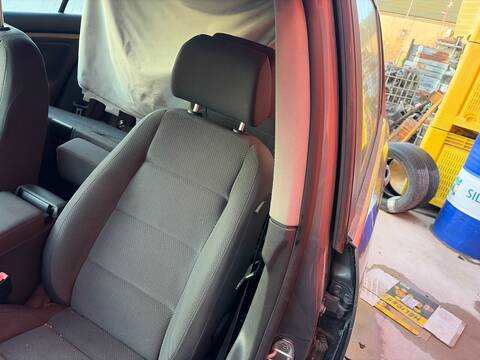Foto 2ª: Asiento Delantero Izquierdo Volkswagen Golf BKD (2003)