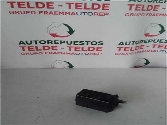 Caja Reles Fusibles Toyota Starlet 1.3 EP71L)