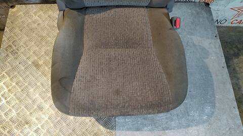 Foto 3ª: Asiento Delantero Derecho Toyota Land Cruiser 3.0 D-4D GX 163CV 120KW [1KDFTV] (2004)