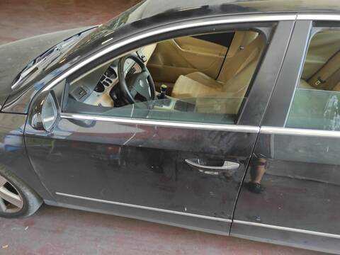 Puerta Delantera Izquierda Volkswagen Passat BMP BERLINA