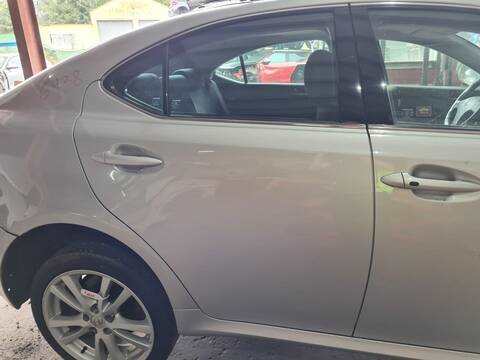 Puerta Trasera Derecha Lexus IS 220D 177CV 130KW