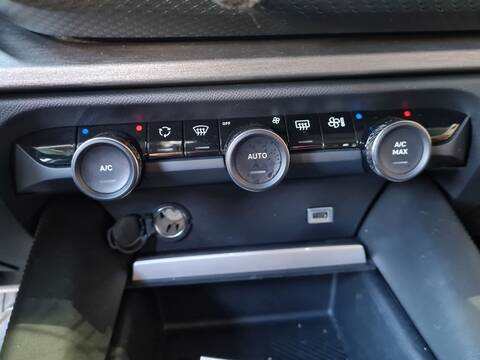 Foto 2ª: Mando Calefacción A. A. Citroen C5 1.6 PLUG-IN FEEL 150CV [5G06] (2024)