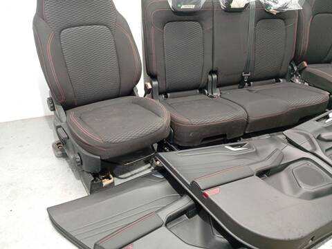 Foto 2ª: Asientos Traseros Ford Kuga 1.5 ECOBOOST 150CV 110KW [UPDA] (2024)