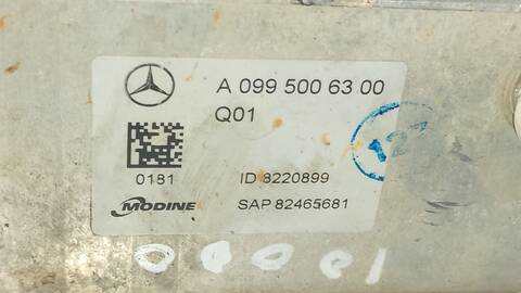 Foto 4ª: Radiador Aceite Mercedes Clase E 180 E 220 D 213.004) 194CV 143KW [654920] (2018)