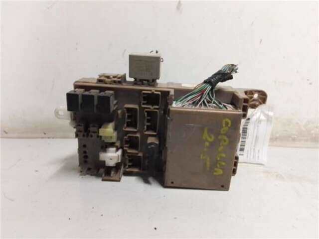 Foto 2ª: Caja Reles Fusibles Toyota Corolla 2.0 D-4D LINEA SOL [2.0 LTR. - 66 KW TURBODIESEL CAT]