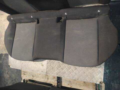 Foto 3ª: Asientos Traseros Seat Ibiza 1.6 TDI 115CV 85KW [DGT] (2017)