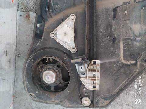 Foto 4ª: Elevalunas Eléctrico Delantero Izquierdo Mercedes Clase ML 300 3.0 CDI W164) 224CV 165KW AUT. OM642 [OM642940] (2008)