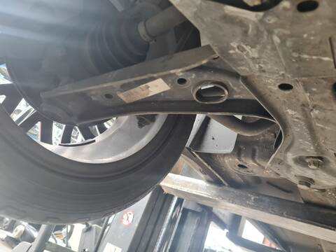 Brazo Suspension Delantero Derecho Lancia Y PLATINUM 95CV 70KW