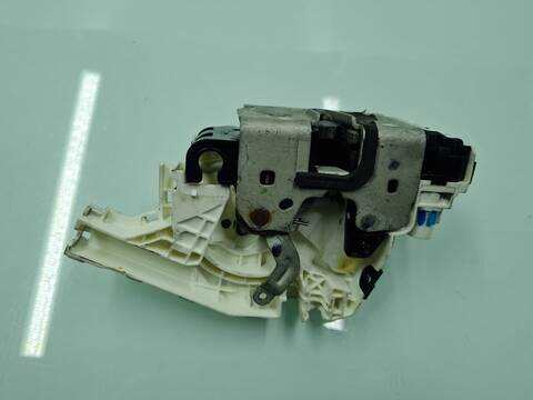 Foto 2ª: Cerradura Puerta Delantera Izquierda Jeep Compass LIMITED 4X2 120CV 88KW [55260384] (2018)