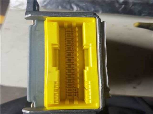 Foto 3ª: Centralita Airbag Mercedes Clase C 160 2.2 200 CDI (203.004) [2.2 LTR. - 85 KW CDI CAT] [OM 611.962]