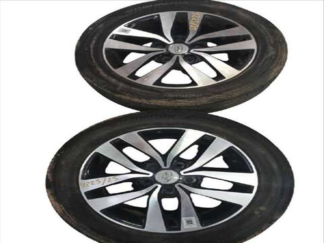 Foto 2ª: Juego LLantas Hyundai i30 1.0 T-GDI (2016)