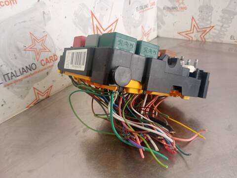 Foto 2ª: Caja Reles Fusibles Citroen C4 FEEL BERLINA 110CV 81KW [YH01] (2022)