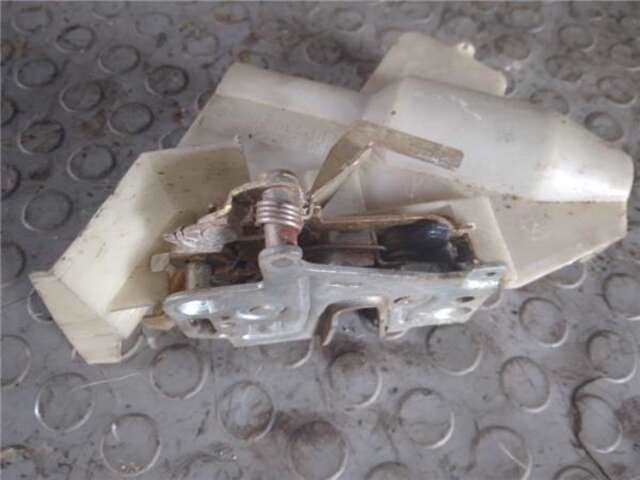 Foto 2ª: Cerradura Puerta Trasera Derecha Mercedes Clase C 160 2.2 220 DIESEL (202.121) [2.2 LTR. - 70 KW DIESEL CAT] [OM 604.910]