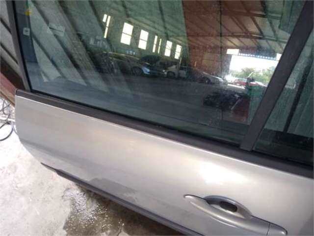 Foto 2ª: Puerta Trasera Izquierda Renault Megane 1.9 DYNAMIQUE CONFORT [1.9 LTR. - 88 KW DCI DIESEL] II GRANDTOUR (2003-_)
