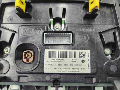 Foto 3ª: Pantalla Multifuncion Renault Clio EQUILIBRE 100CV 74KW [K9K876] (2023)