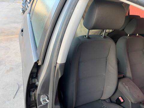 Foto 2ª: Asiento Delantero Derecho Volkswagen Golf BKD (2003)