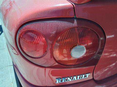 Foto 2ª: Piloto Trasero Izquierdo Renault Megane 1.4 16 V DYNAMIQUE COUPE 95CV 70KW I COUPE FASE 2 DA..) [K4J] (1999)