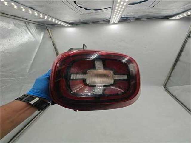 Foto 3ª: Piloto Trasero Derecho Dacia Duster 1.5 COMFORT [1.5 LTR. - 80 KW DCI DIESEL FAP CAT] [K9K 656]