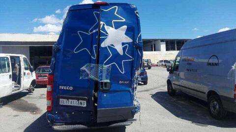 Foto 2ª: Intercooler Iveco Daily EINZELKABINE 35 C... RADSTAND 4100 146CV 107KW [F1CE3481J·B] (2013)