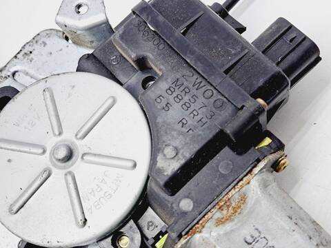 Foto 4ª: Elevalunas Manual Trasero Derecho Mitsubishi Outlander 2.0 2WD 136CV 100KW [4G63] (2003)
